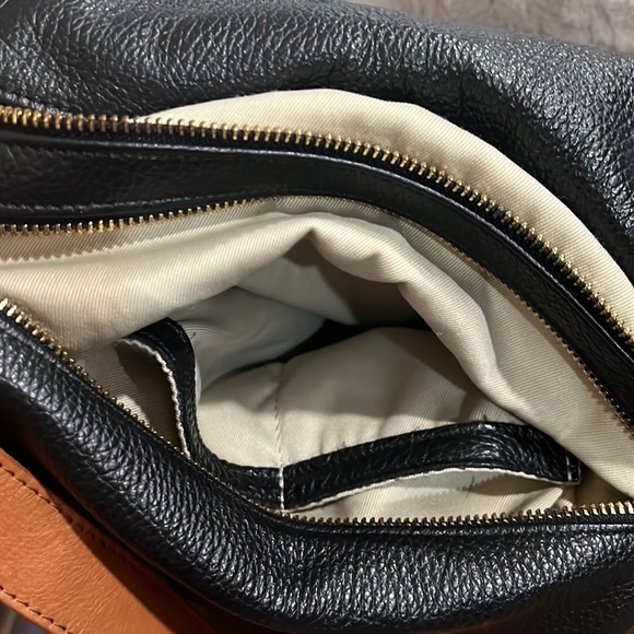 VALENTINA Made in ITALY LEATHER CONVERTIBLE BACKPACK - Picture 11 of 16